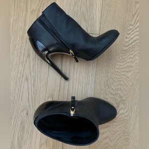 Sergio Rossi Black Booties $1292 retail 8.5 38.5 with cloth bags
